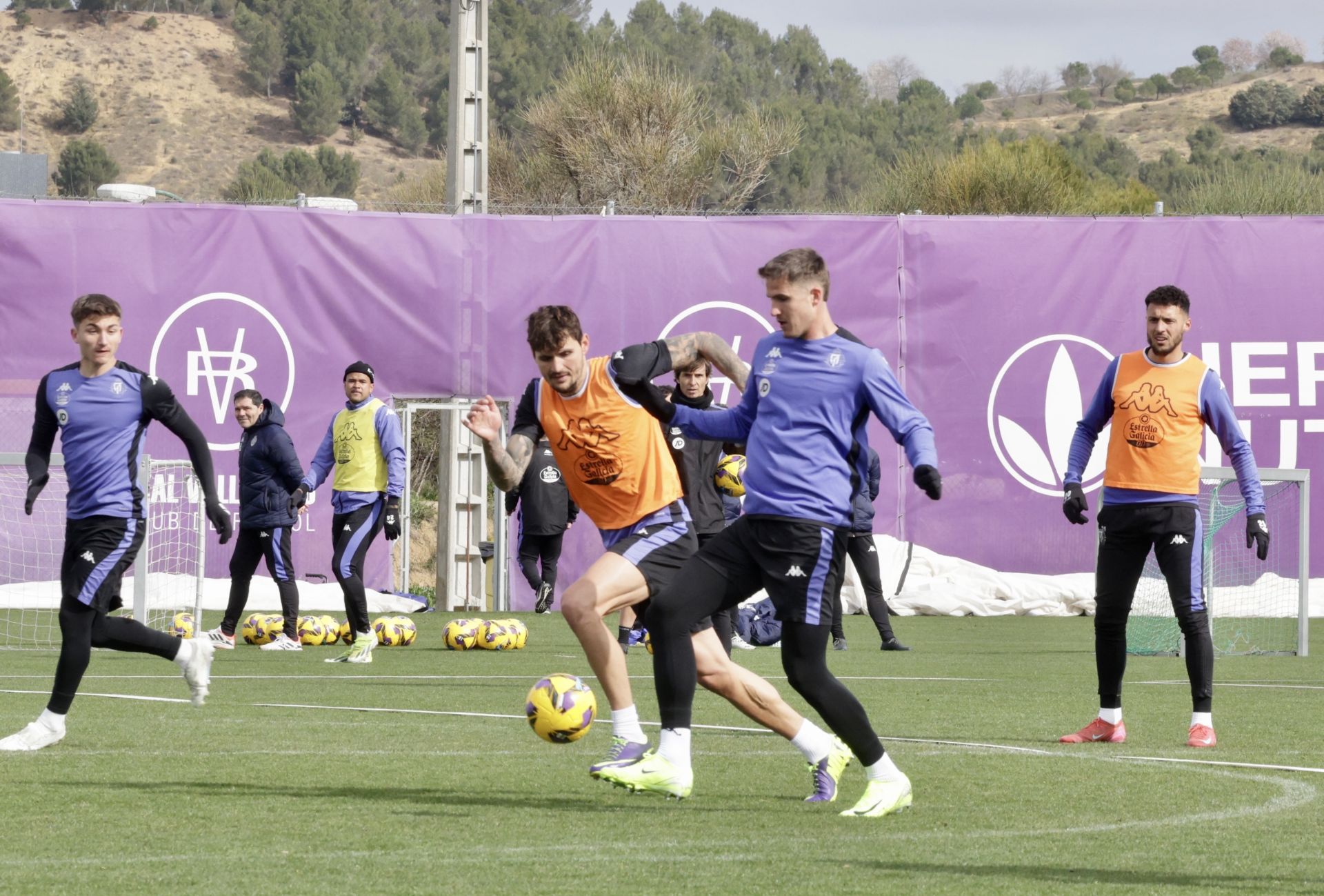 El entrenamiento a puerta abierta del Real Valladolid, en imágenes