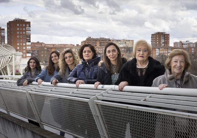 Victoria Salinas, Sheila Prada, Vanesa Bastardo, Sara Serna, Carolina Pascual, María Jesús Espinel y Conchita Sáenz