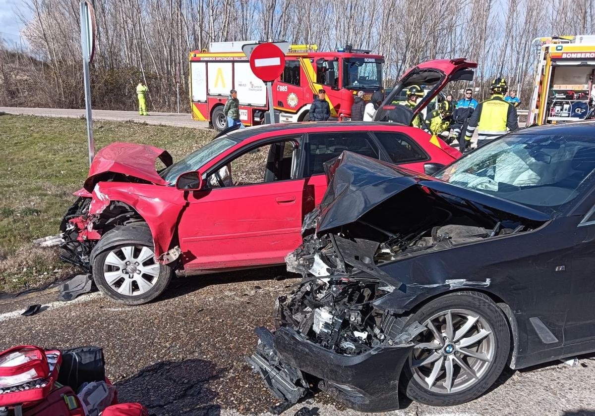 Un herido tras una colisión frontal en Tudela de Duero con varios vehículos implicados