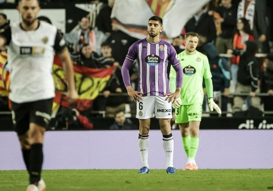 Cenk, retratado, tras el gol de la victoria valencianista.