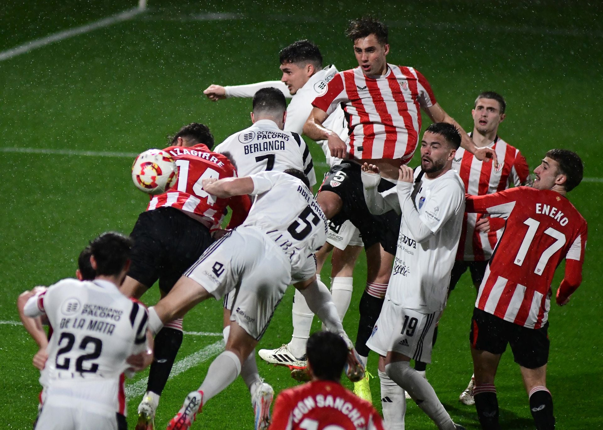 Fotos de la victoria de la Segoviana ante el Bilbao Athletic