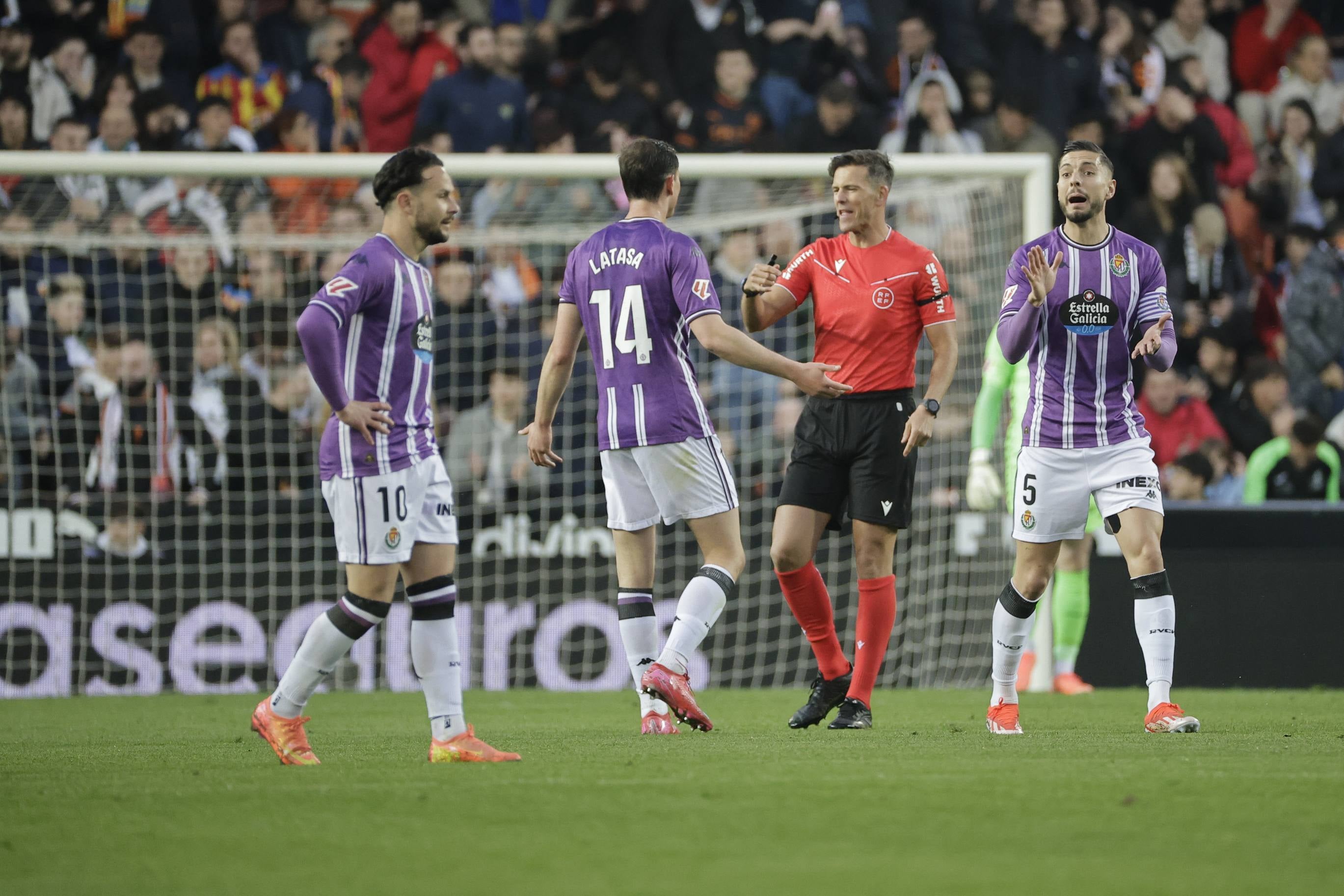 Las imágenes de la derrota del Pucela en Valencia