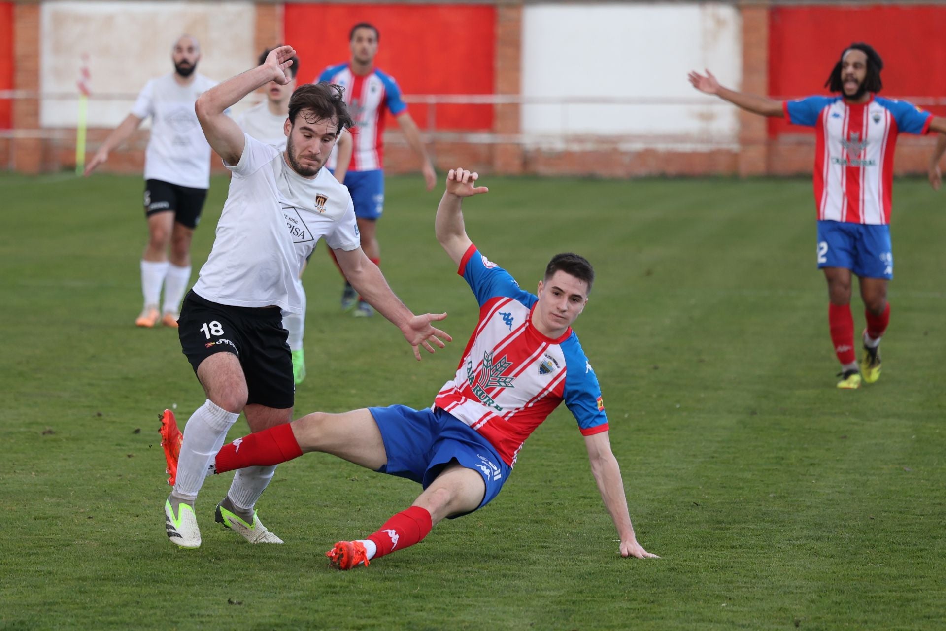Las imágenes del triunfo del Tordesillas frente al Ciudad Rodrigo por dos goles