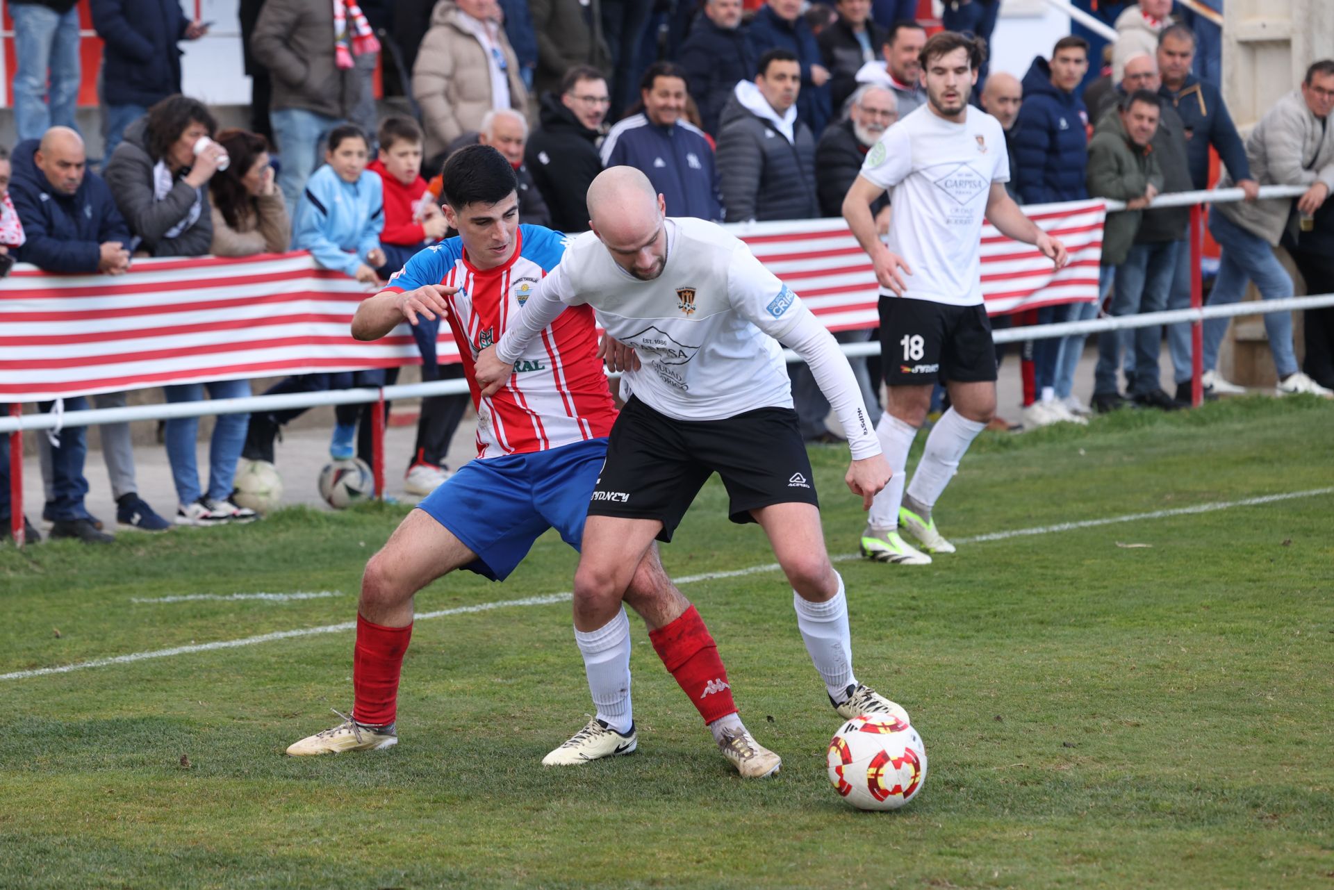 Las imágenes del triunfo del Tordesillas frente al Ciudad Rodrigo por dos goles