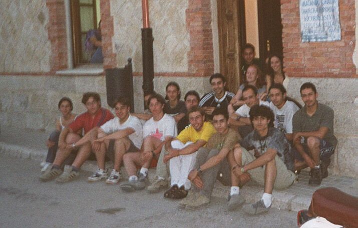 Miembros de la Asociación juvenil Carlo Giuliani. 19 de julio de 2002.