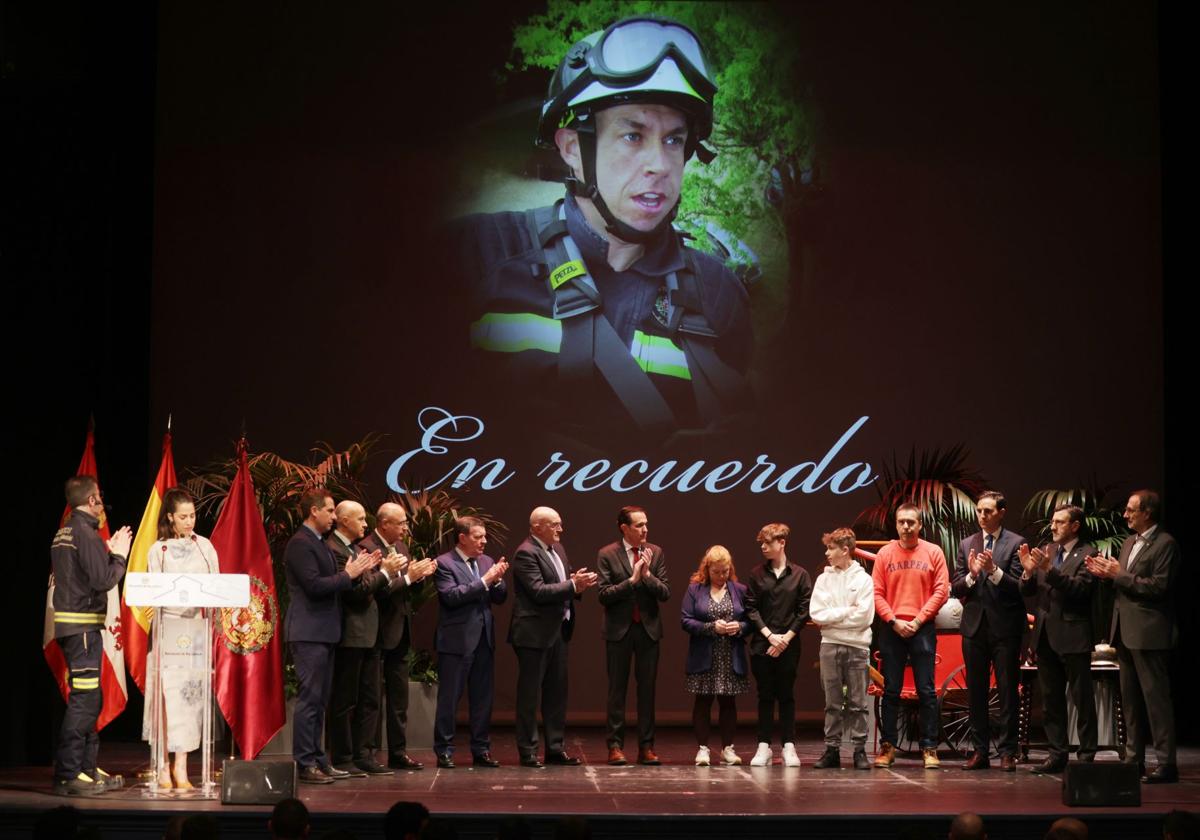 La Diputación crea el Premio Fernando Navarro en recuerdo al bombero fallecido