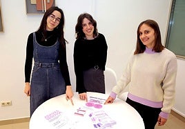 Las profesionales que atienden en la asociación Adavas.