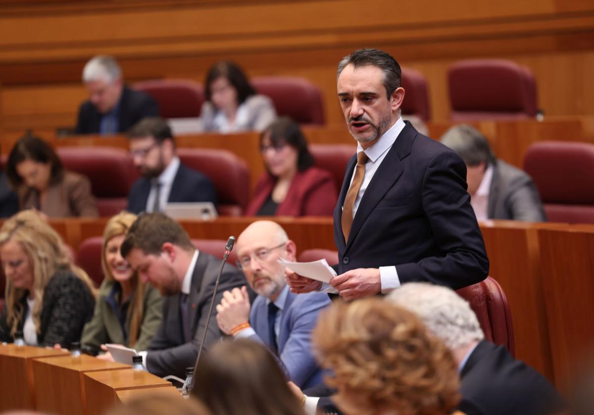 Vox cree que Mañueco utiliza el debate de política general para «vender» una «imagen de estabilidad»