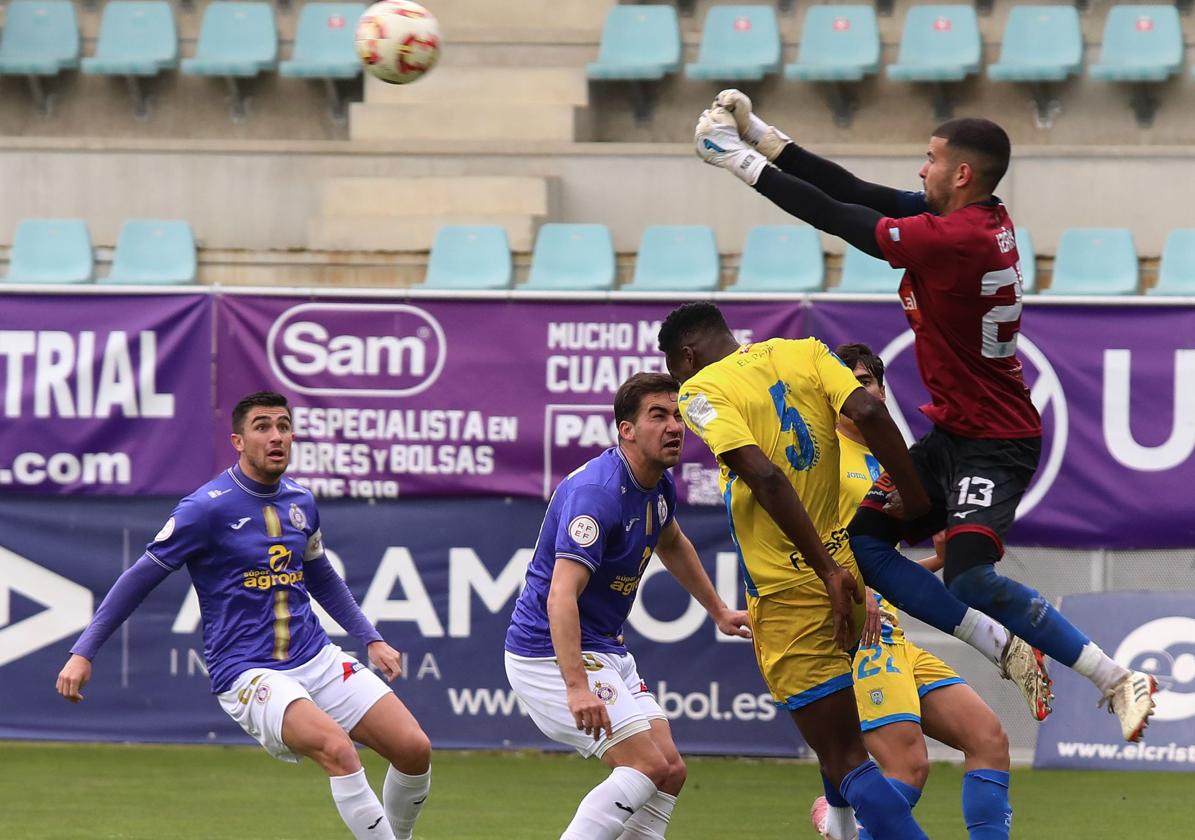 El Palencia Cristo regresa al 'play off' de ascenso desde el punto de penalti