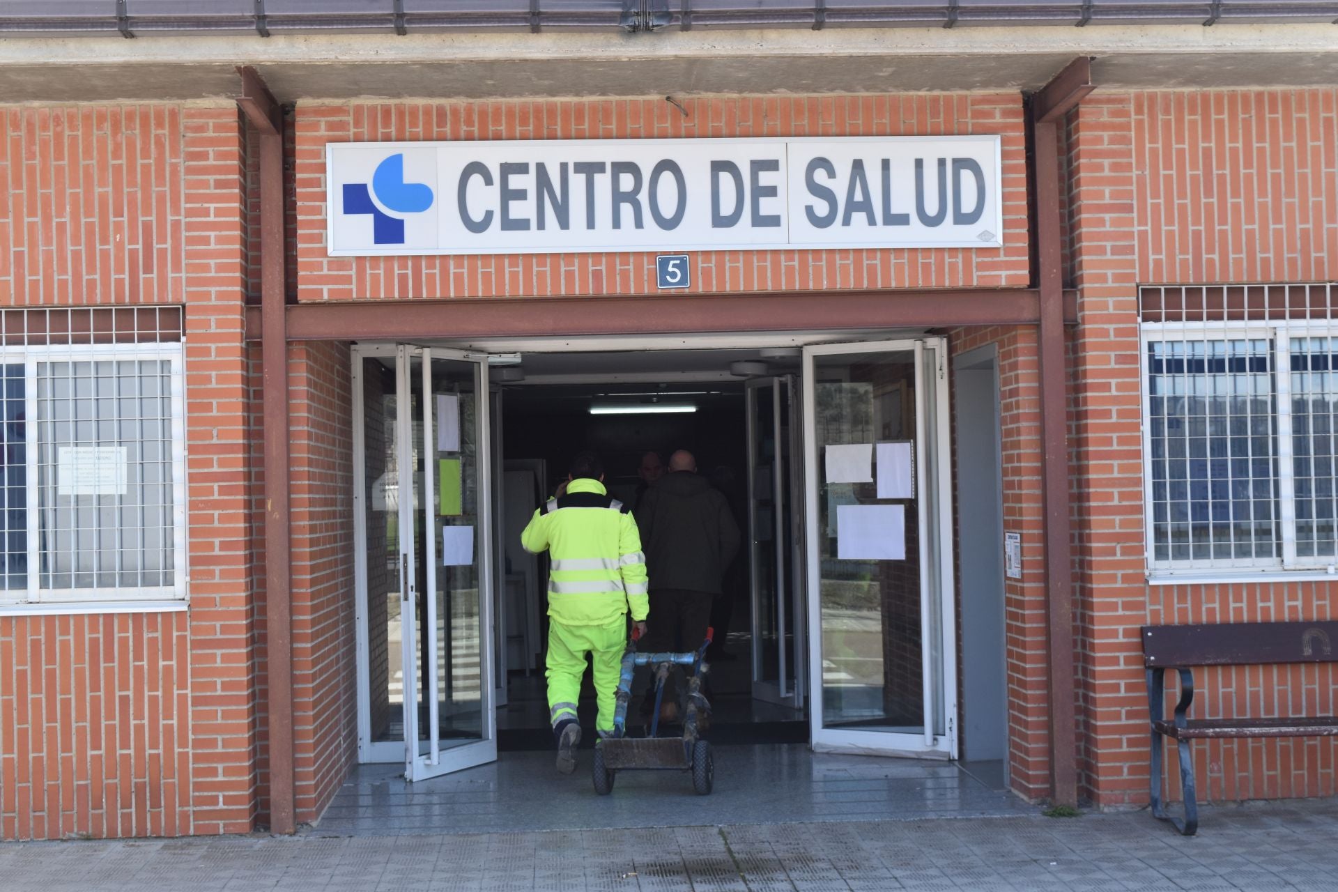 El centro de salud de Aguilar, preparado para los primeros pacientes