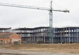 Aspecto actual de las obras del bloque técnico.