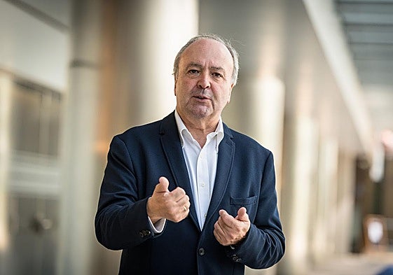 Julio García Gómez es periodista y analista y experto en comunicación emocional