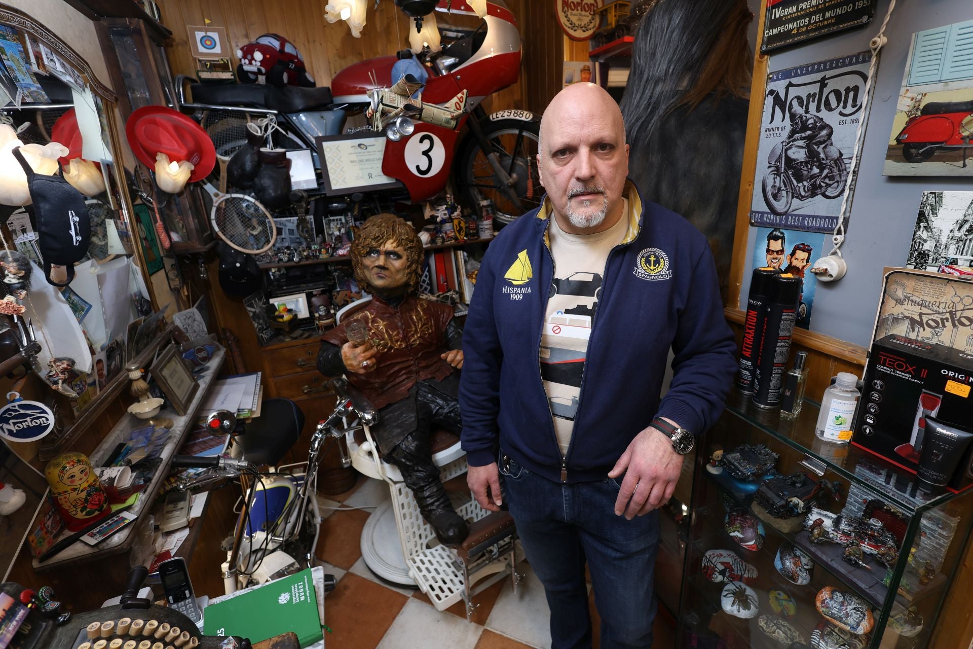 Así luce la peluquería de La Rondilla con decoración de &#039;Star Wars&#039;