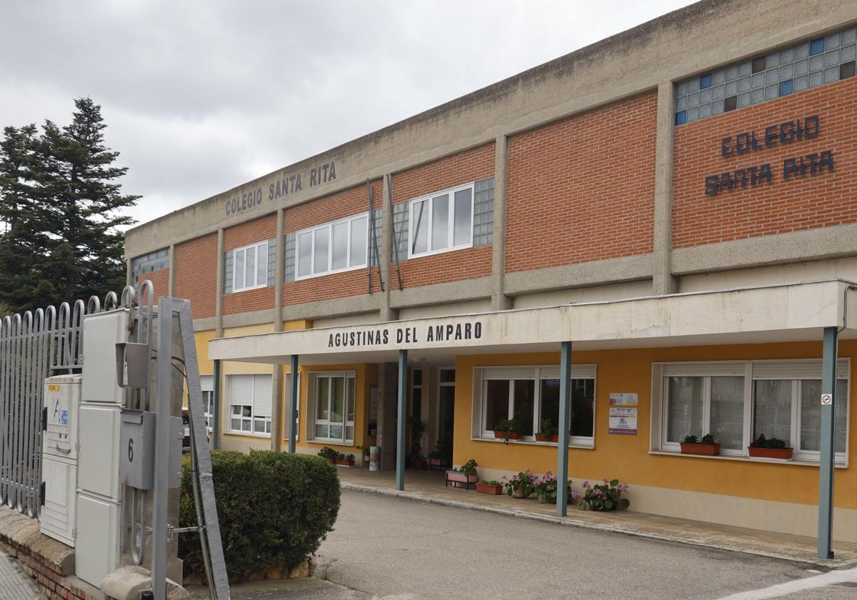 Los paneles solares de Iberdrola en el colegio Santa Rita abastecerán a 208 hogares