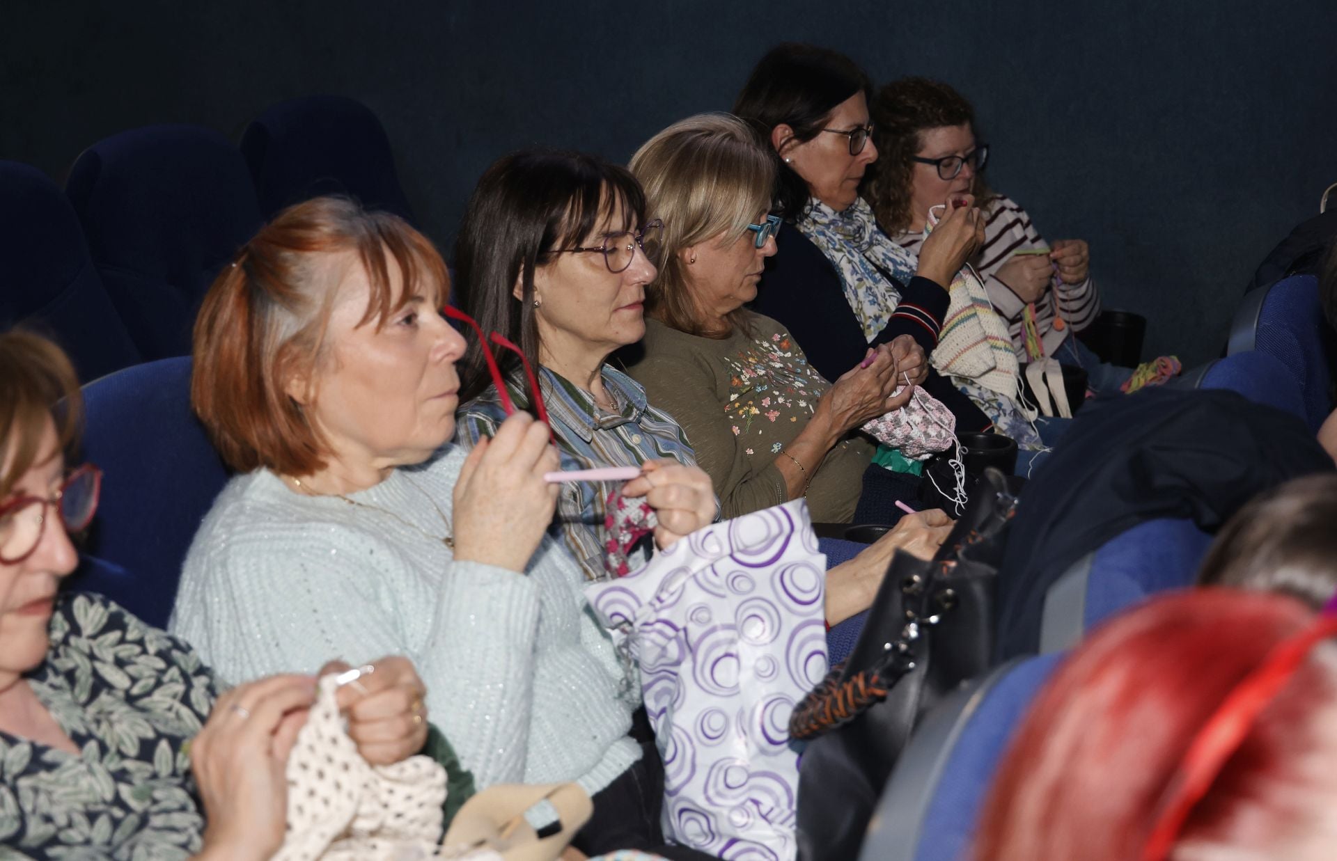 Así ha sido el evento para tejer y bordar en el cine en Palencia