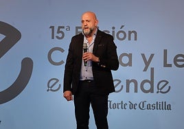 José Luis Gómez durante su intervención en la entrega de los premios.