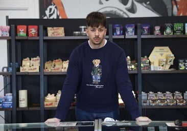 Alejandro Vallecillo: «Cada vez más gente prueba los productos con CBD en Valladolid»