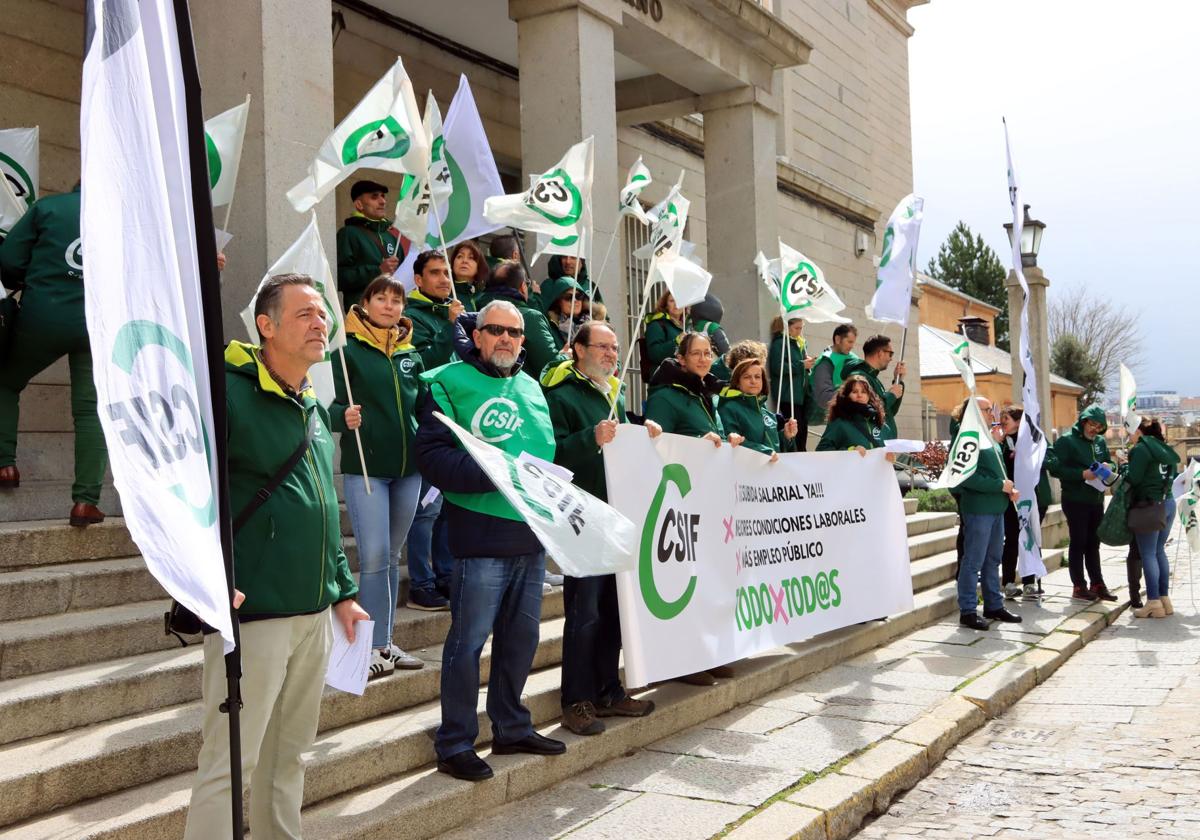 CSIF exige un nuevo acuerdo de subida salarial para los empleados públicos