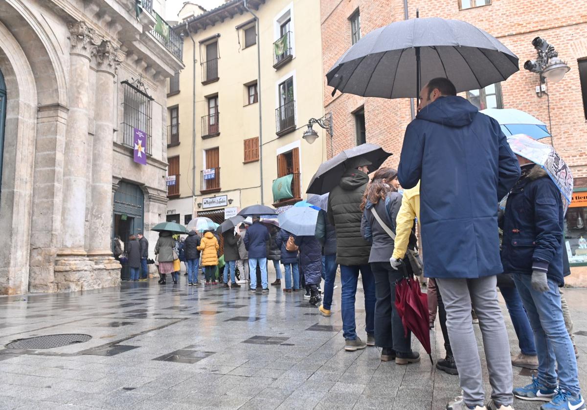 Vienen de Madrid y nos vamos a Cantabria: así es el turismo de la Semana Santa en Valladolid