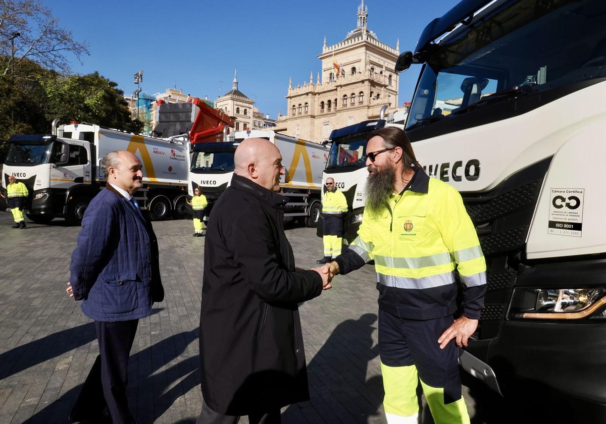Carnero ratifica una «potenciación» y «actualización» de la policía de barrio