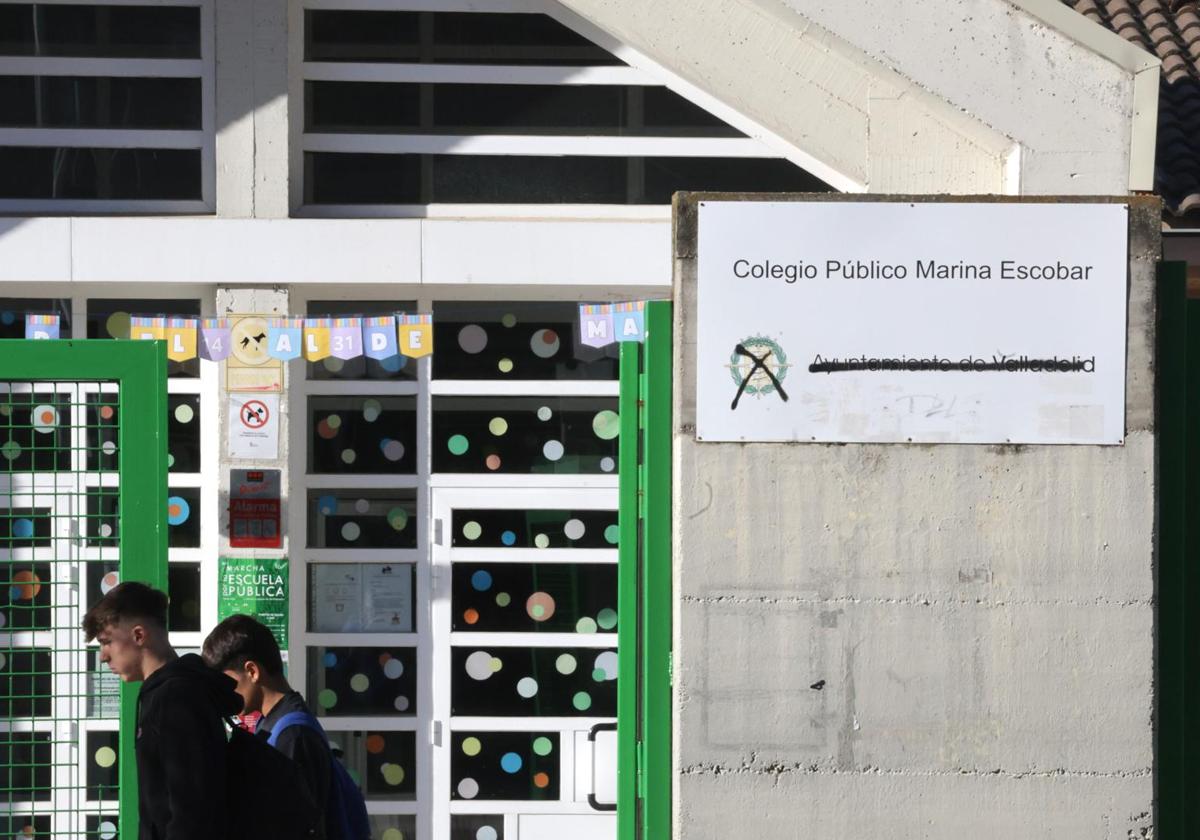 Las familias de Parquesol se unen para criticar el «abandono» de sus cuatro colegios
