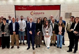 Foto de familia de los participantes en la mesa de partenariado de la Cámara de Comercio de Valladolid.