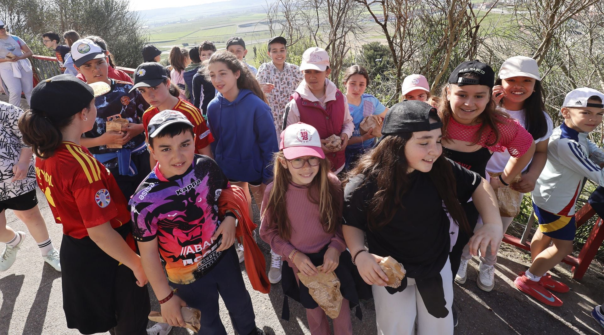 La pedrea del pan y el quesillo se adelanta en Palencia