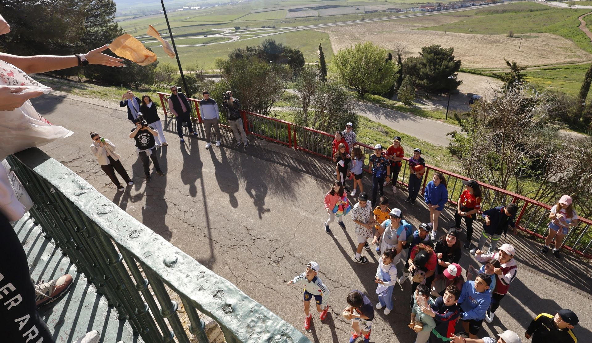 La pedrea del pan y el quesillo se adelanta en Palencia