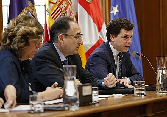 Víctor Torres interviene en un pleno del Ayuntamiento.