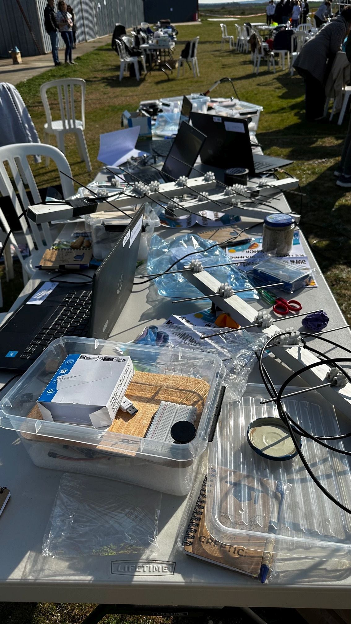 El proyecto CanSat de la Agencia Espacial Europea lanza cohetes en Herrera de Pisuerga