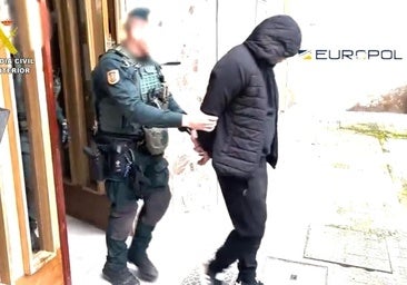 Detenido un vecino de Burgos por traficar con armas de guerra