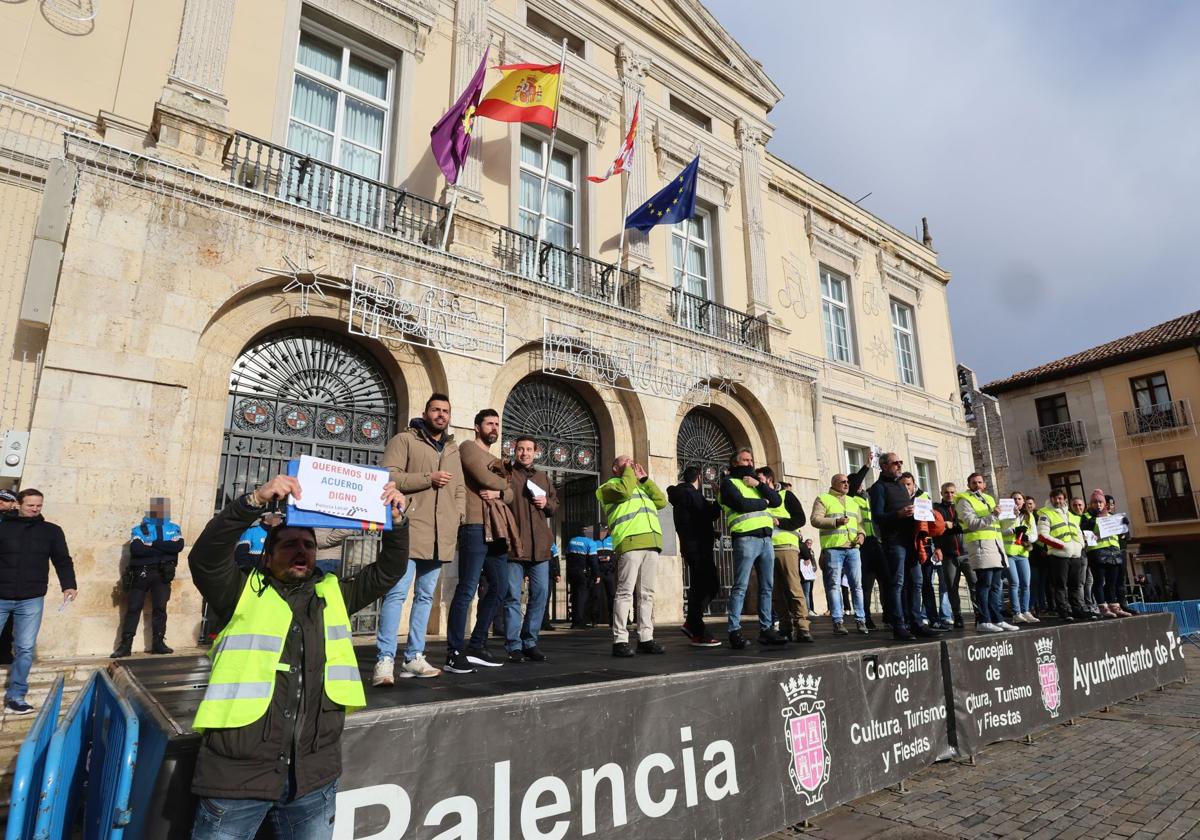 La Policía Local niega que haya cerrado acuerdos laborales con el Ayuntamiento de Palencia
