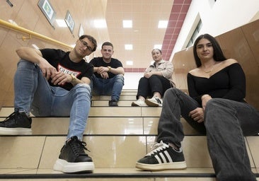 Jóvenes gitanos que se abren paso en la Universidad: «Hay que soñar a lo grande»