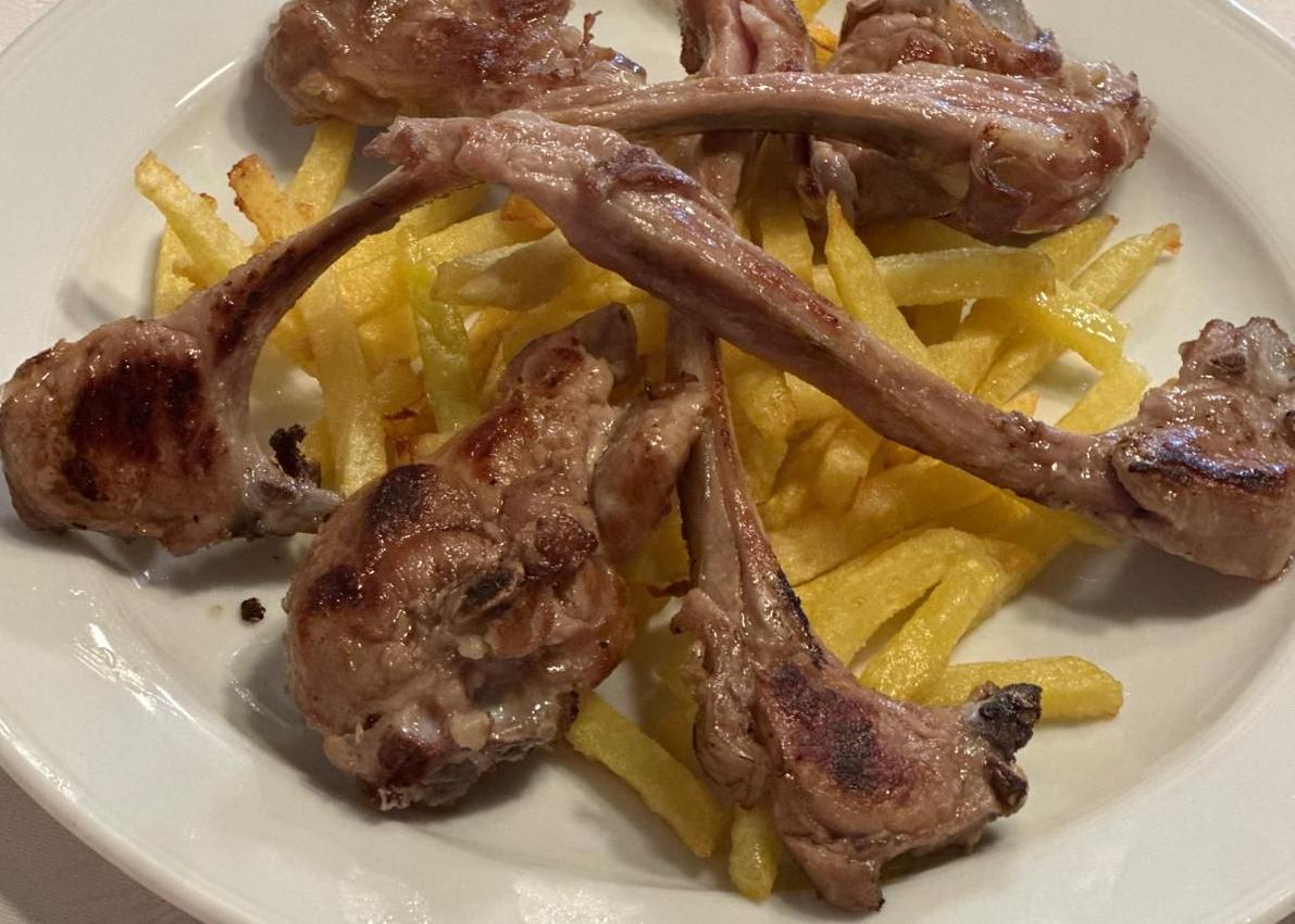 Imagen secundaria 1 - El Chaval de Lorenzo, cocina tradicional castellana en el centro de Palencia