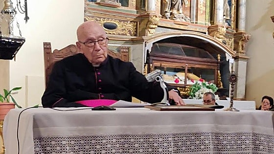 Santiago Calvo pide en Cuenca de Campos entrar en la Semana Santa con corazón de niños