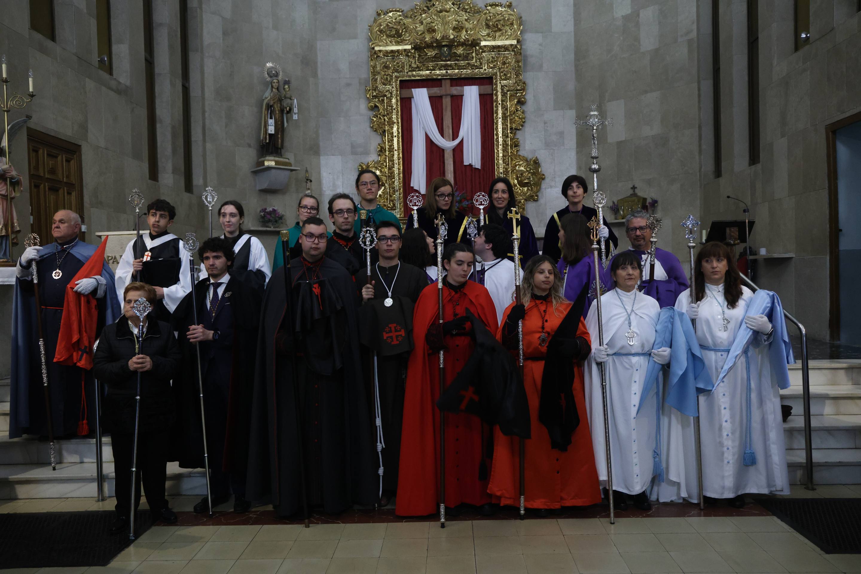 El Vía Crucis de la Exaltación de la Cruz y Nuestra Señora de los Dolores, en imágenes