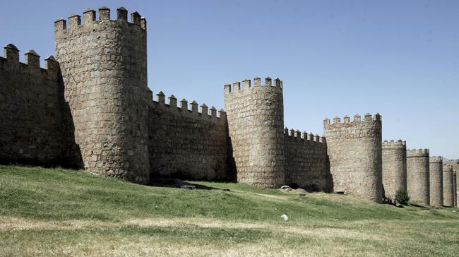 ¿Qué extriunfita estrenó en 2023 una canción titulada 'Si en Ávila estás'?