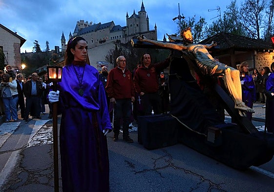 Procesión de las Tres Caídas por el barrio de San Marcos.