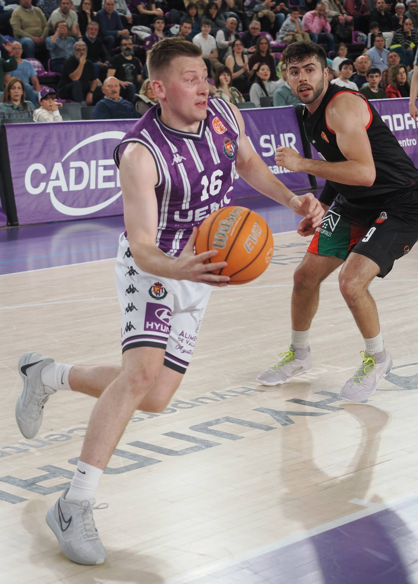 La derrota del Real Valladolid Baloncesto ante Cantabria, en imágenes