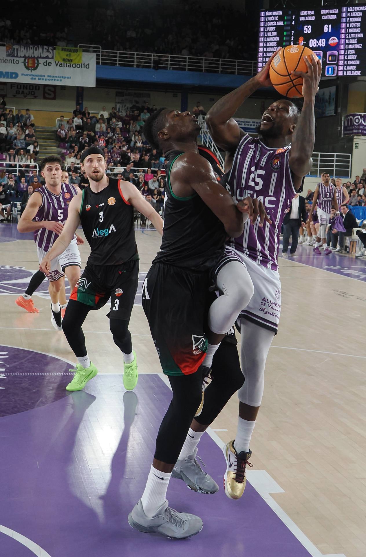 La derrota del Real Valladolid Baloncesto ante Cantabria, en imágenes