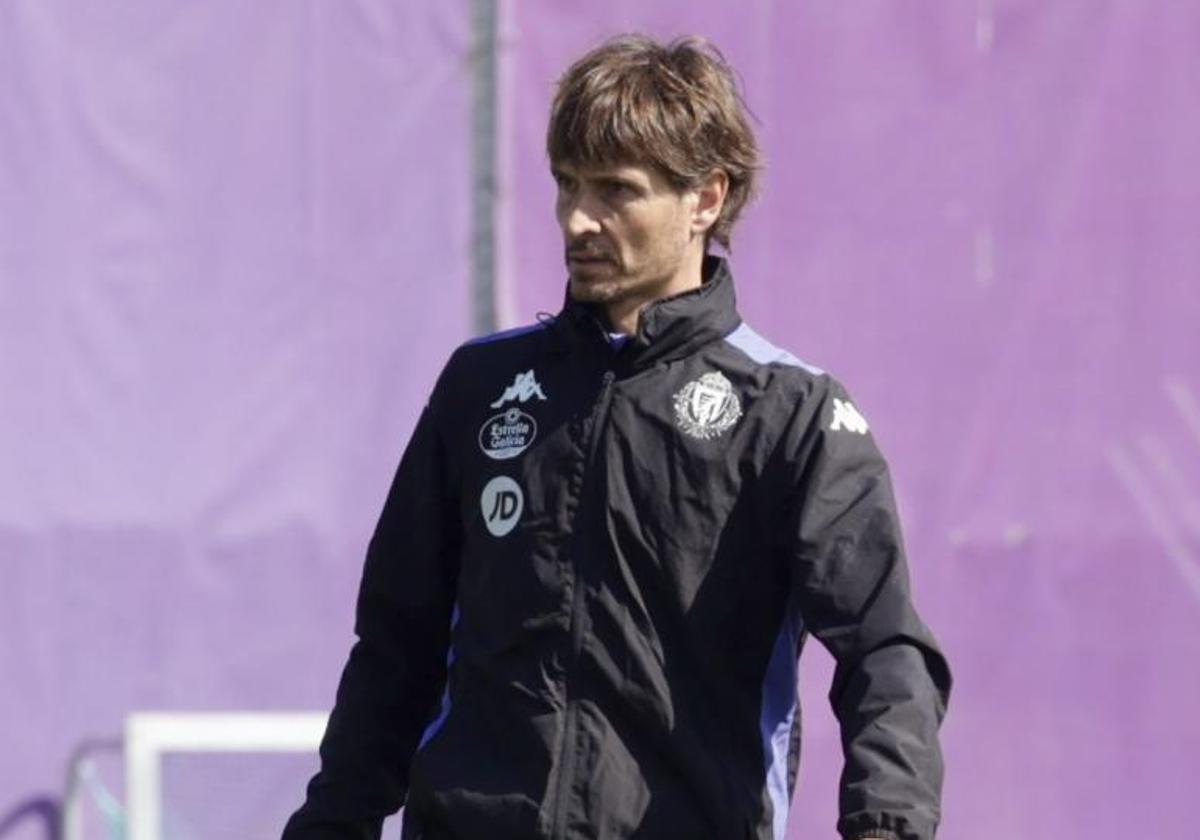Álvaro Rubio, durante una sesión de entrenamiento del Real Valladolid.