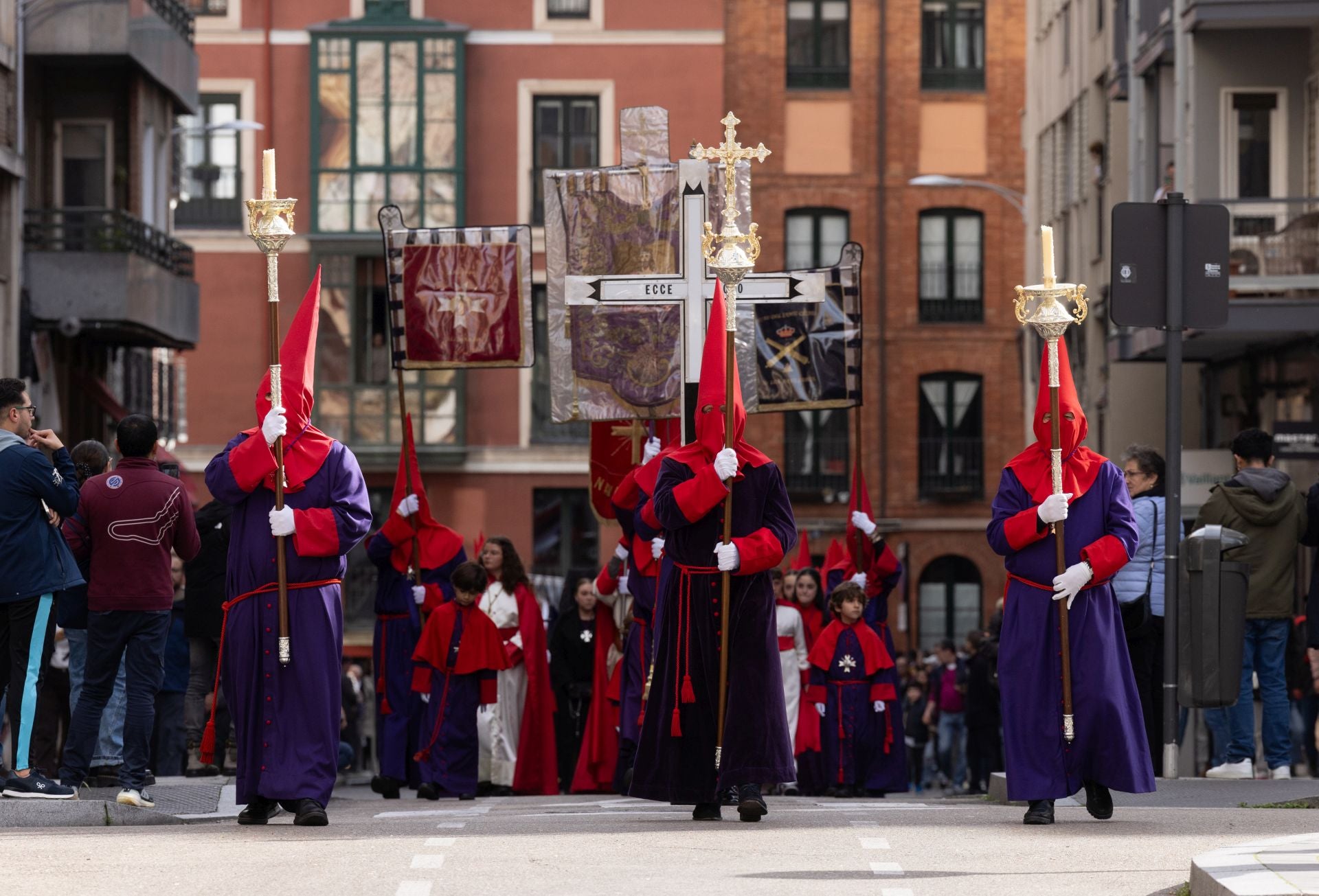 Así ha vivido Valladolid el Sábado de Pasión