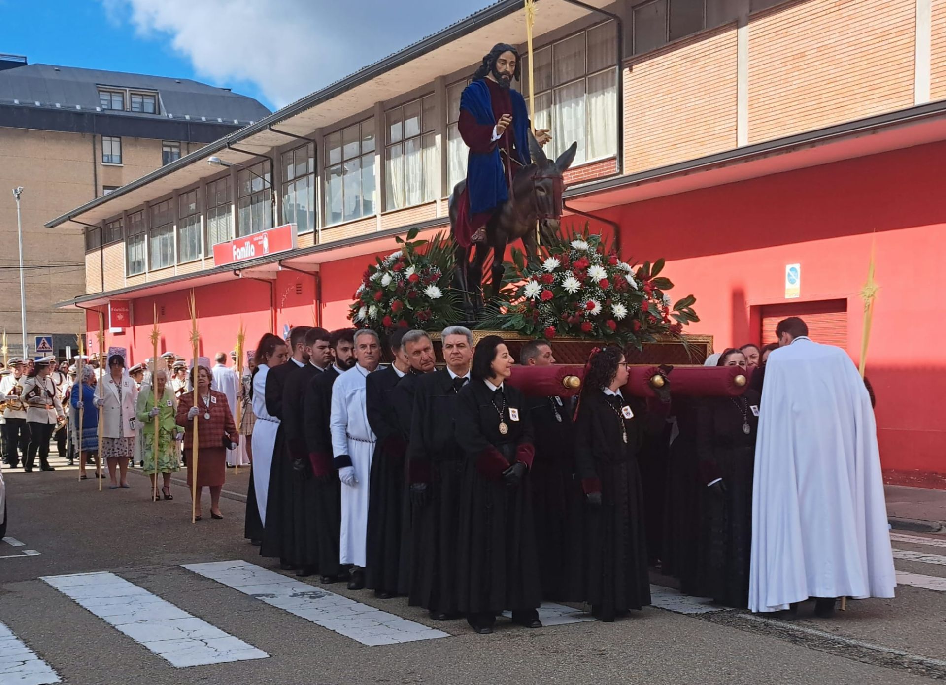 El Domingo de Ramos se vive en toda la provincia