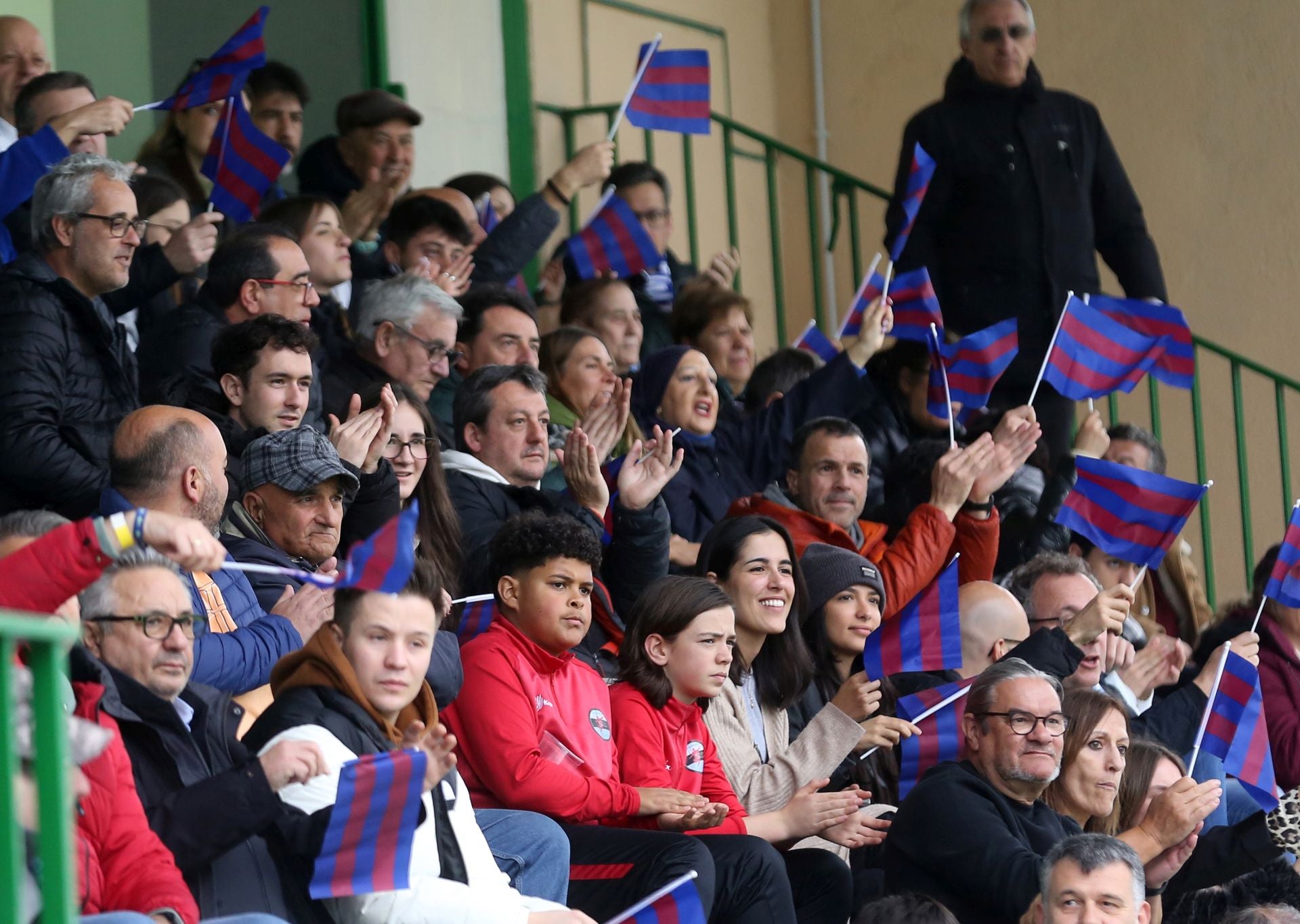 La Albuera bate su récord de la temporada: búscate en las gradas