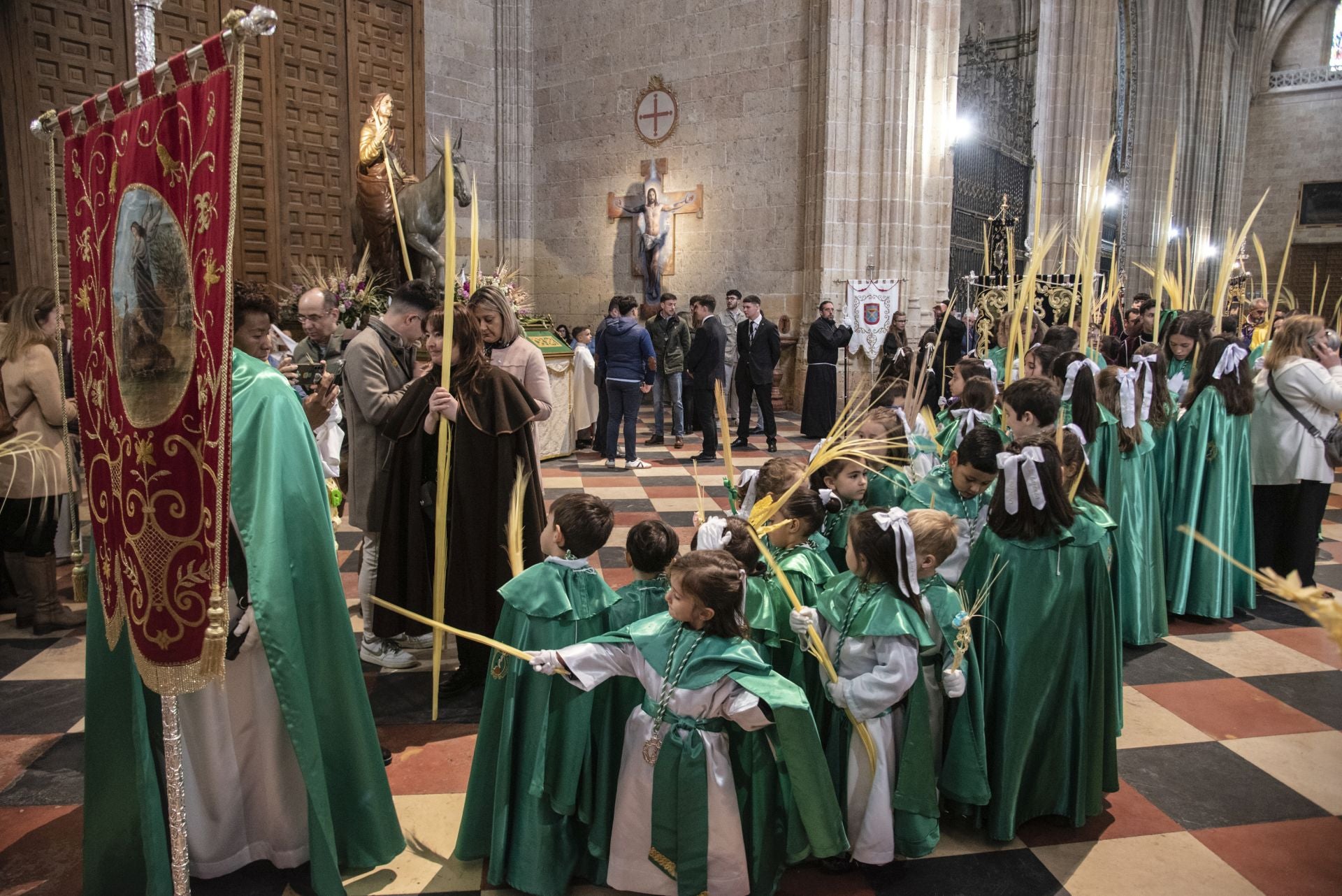 La procesión del Domingo de Ramos, en imágenes