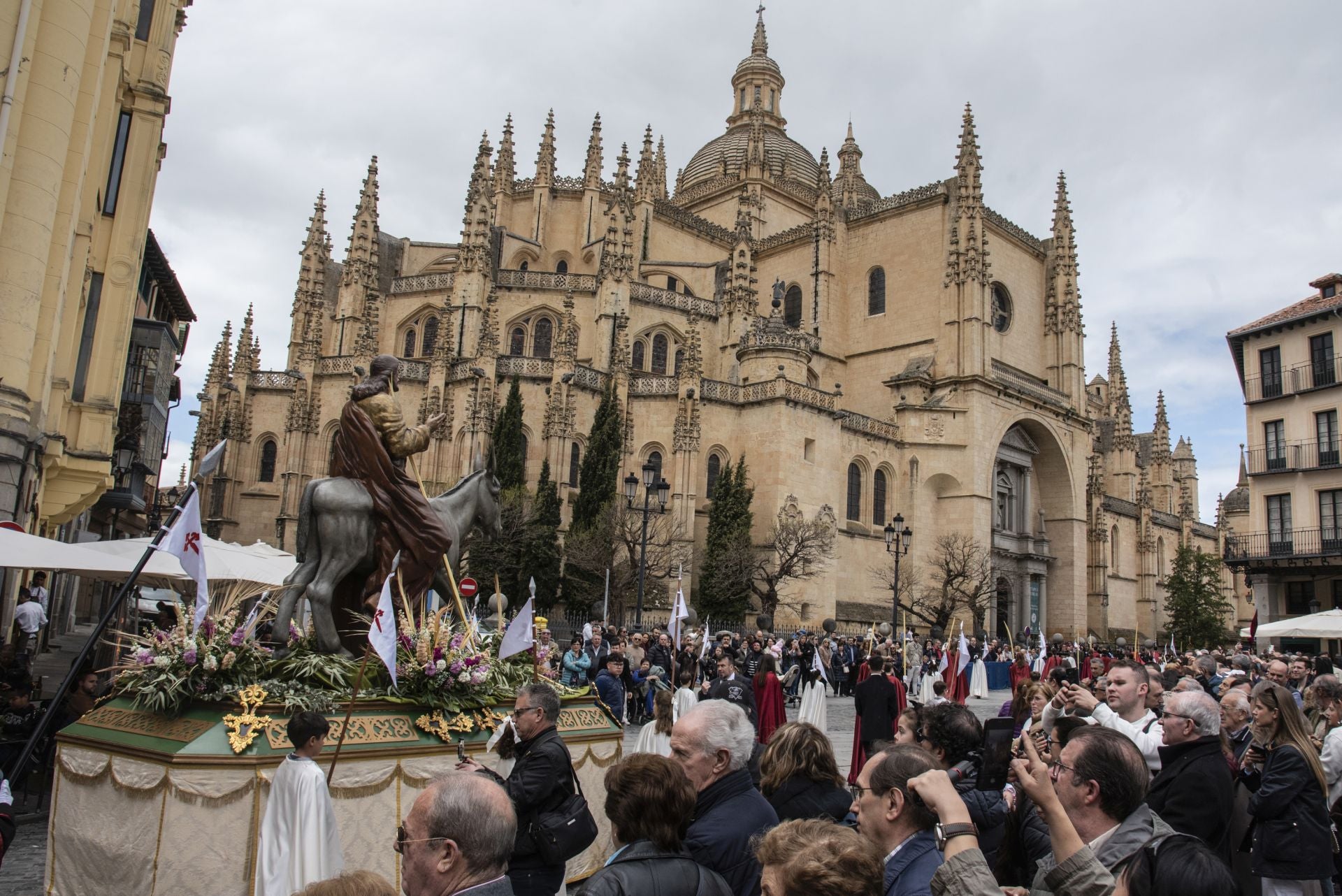 La procesión del Domingo de Ramos, en imágenes