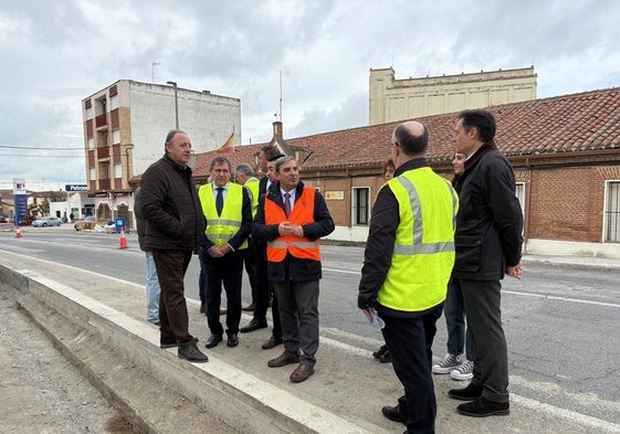 Sanz Merino, ayer en su visita a las obras de Macotera.