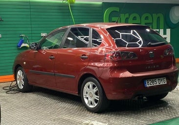 Roban dos coches de madrugada en Pinar de Jalón
