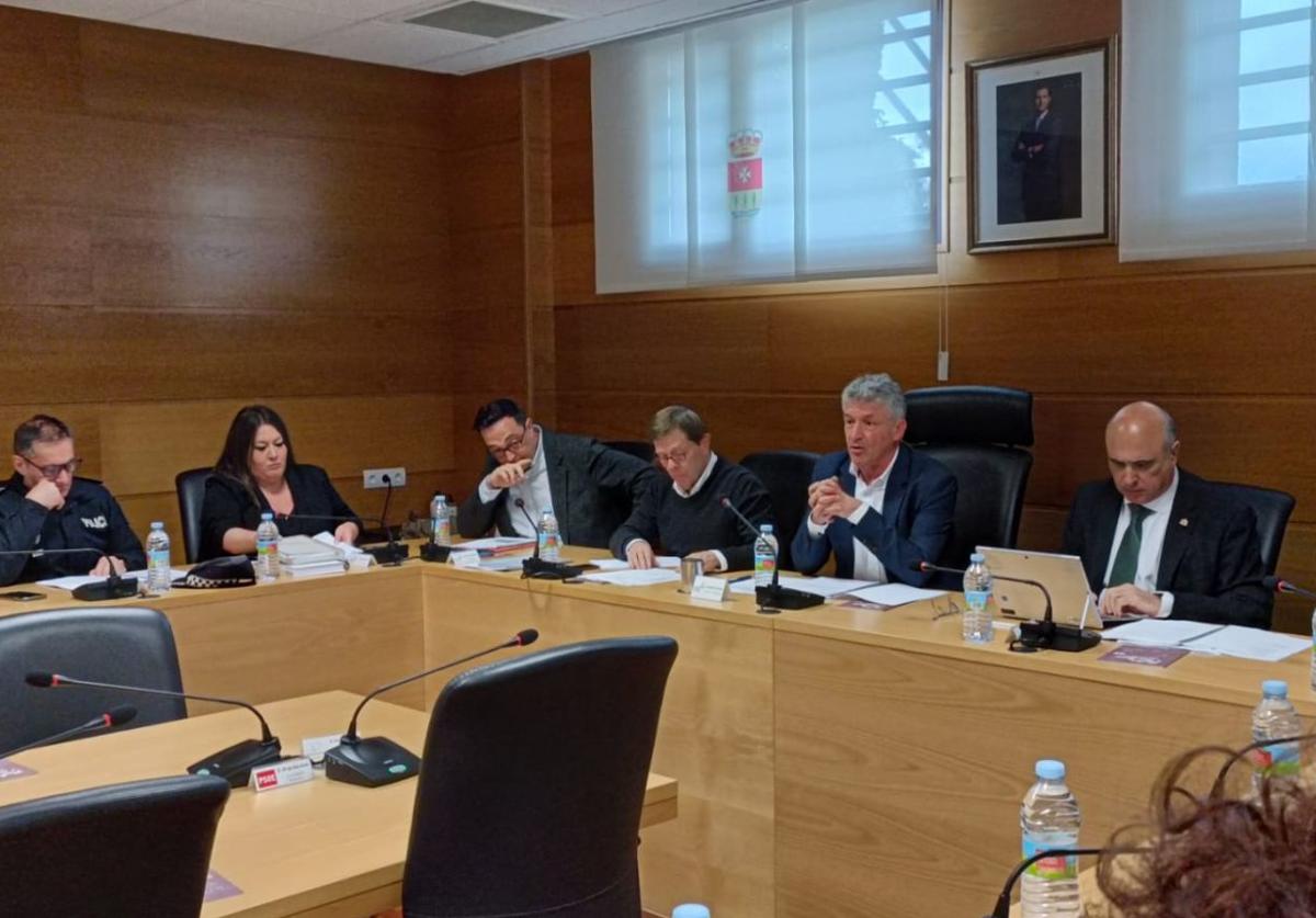 Junta Local de Seguridad para coordinar el dispositivo de las fiestas de San Juan de Arroyo de la Encomienda, celebrada este martes.