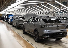 Cadena de producción del Rafale en la factoría de Renault de Villamuriel de Cerrato.